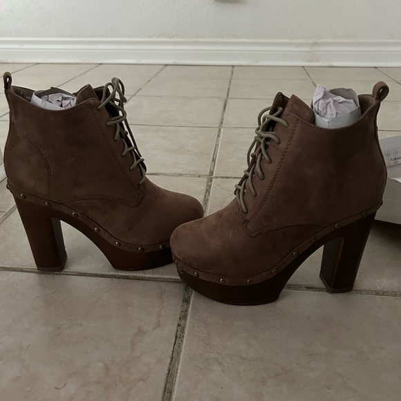 2 pairs of booties/heels/sandals bundle - Picture 3 of 6